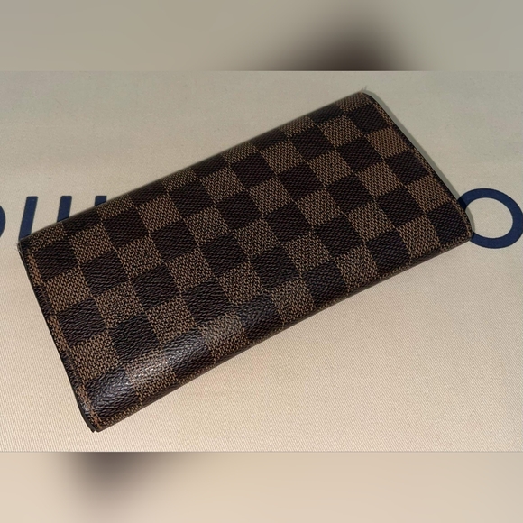 Authentic Louis Vuitton Josephine Wallet - Picture 8 of 13